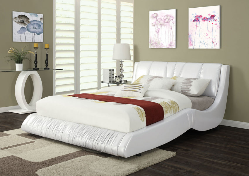 King Bed, Ivory PU - PU, CA Foam (TB117) Ivory PU